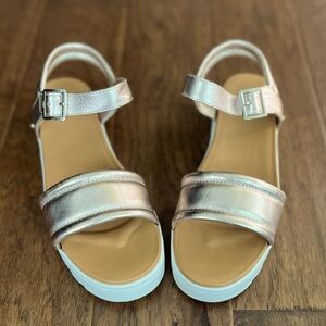 Ugg Zayne Ankle Strap Platform Sandal